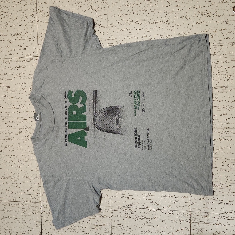 Nike Air Sportswear Gray Air Force One Shoe Crewneck T-Shirt Vintage Y2K